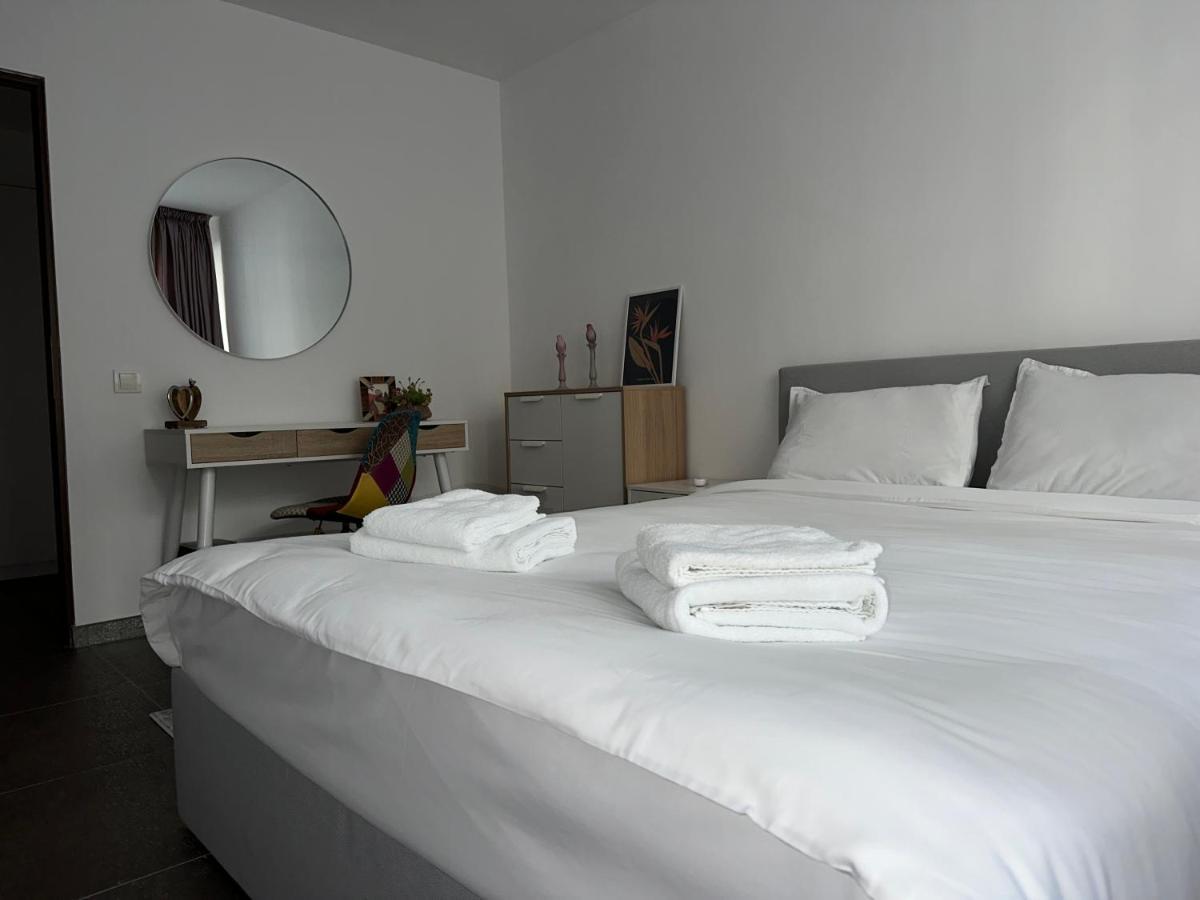 Xox Comfort Obregia Bucharest Exterior photo